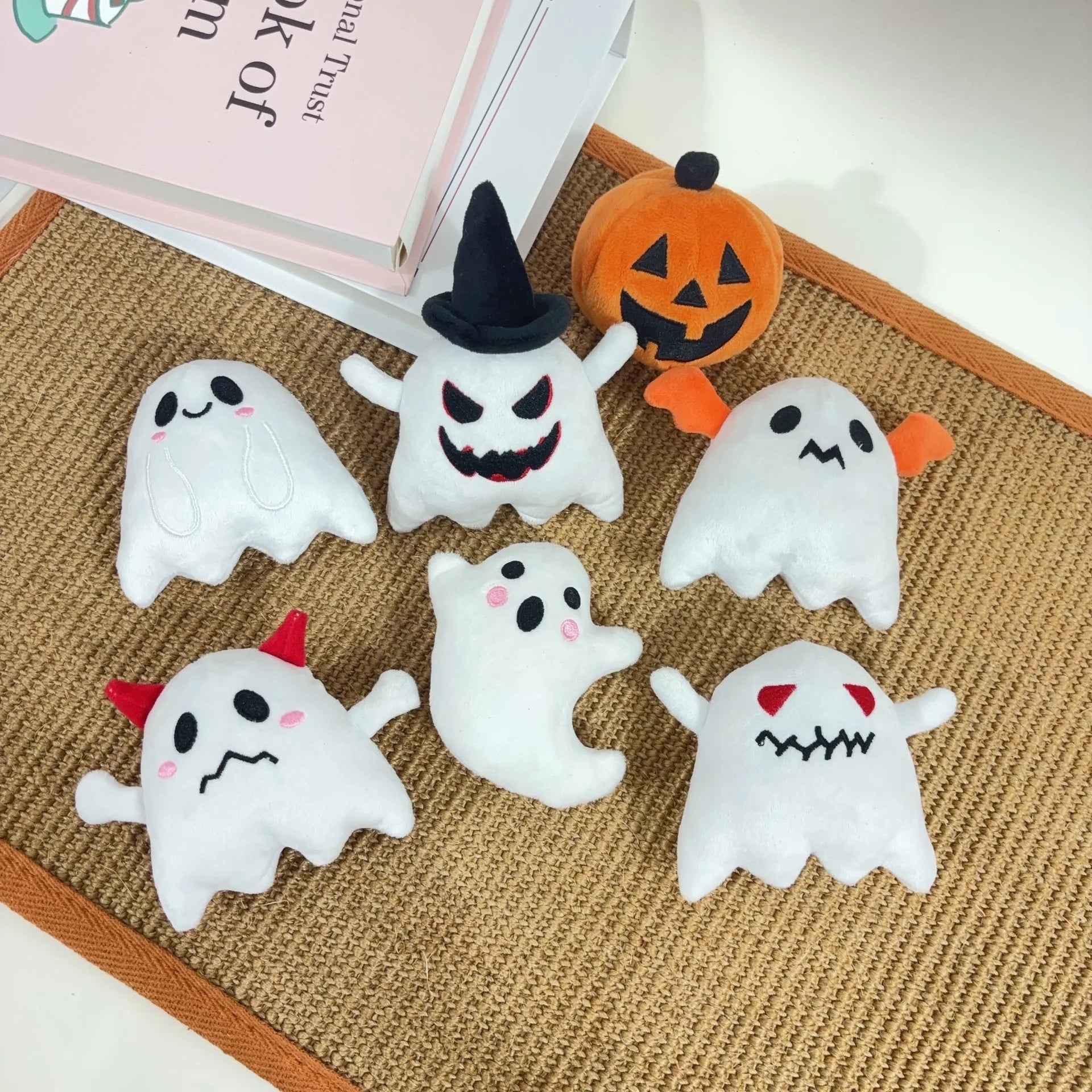 Gioco in Peluche Halloween per Cani – Fantasmini Morbidi con Sonaglino