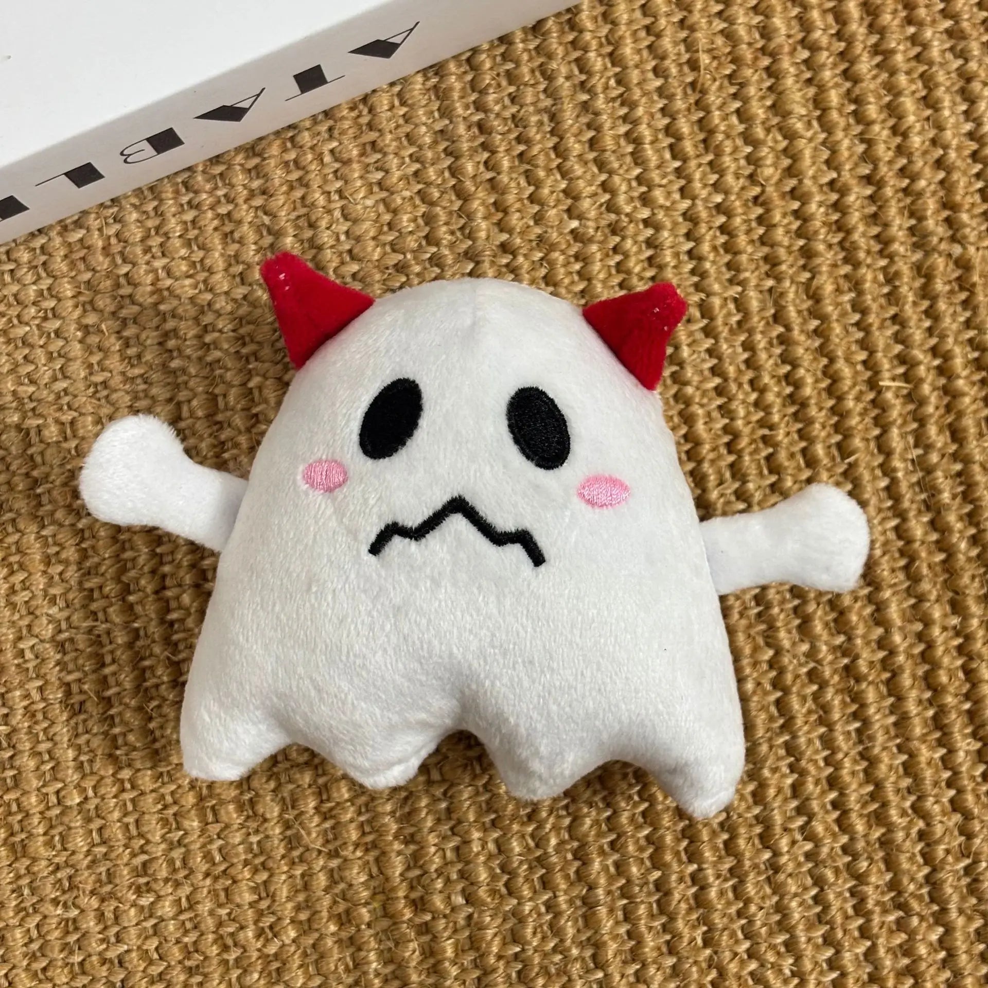 Gioco in Peluche Halloween per Cani – Fantasmini Morbidi con Sonaglino