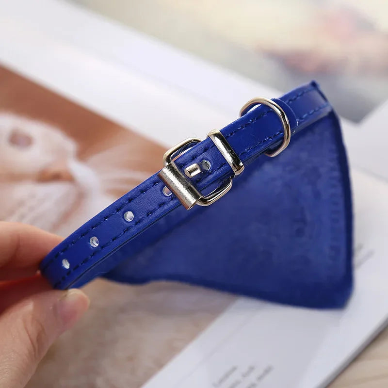 Collare con Bandana Regolabile per Cani e Gatti – Stile e Comfort per Ogni Passeggiata