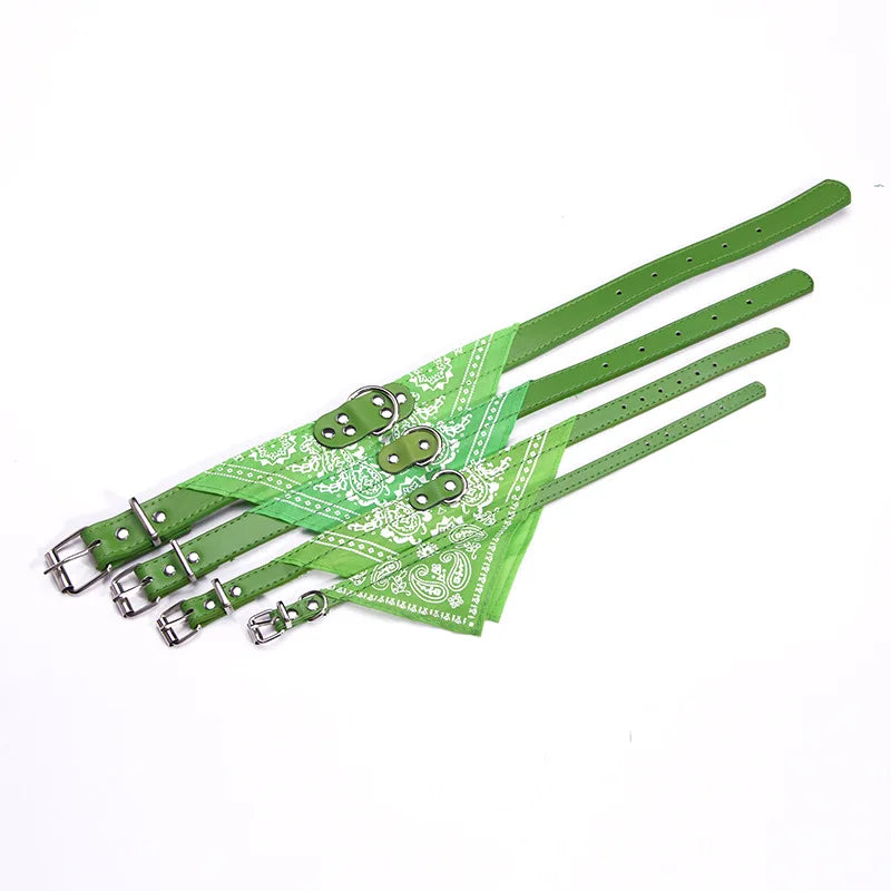 Collare con Bandana Regolabile per Cani e Gatti – Stile e Comfort per Ogni Passeggiata